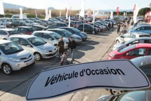 AP27Q420_PC_SALON AUTO OCCASION.JPG